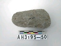 藏品(中型舌刃打製石斧)的圖片